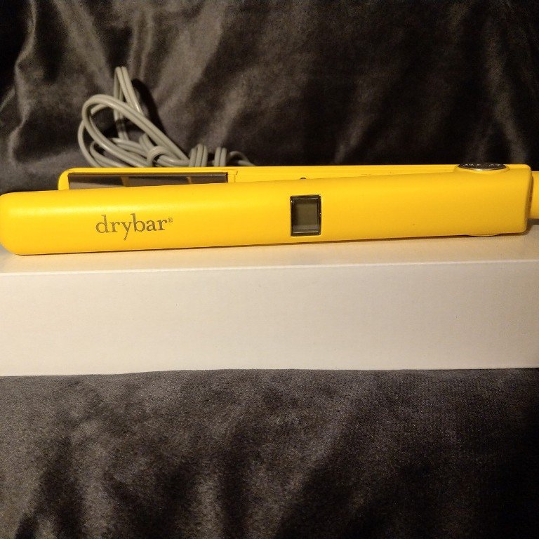 Drybar Tress Press Straightening Iron Review