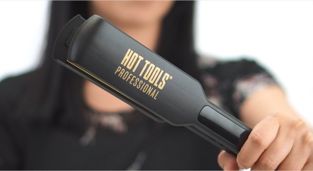 HOT TOOLS Digital Salon Flat Iron