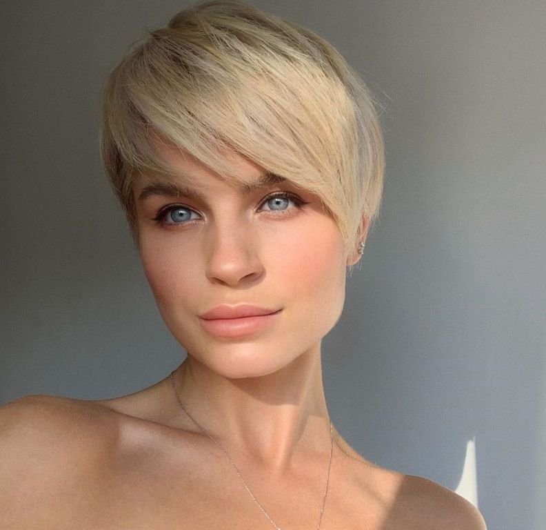 Short Hairstyles for Square Faces